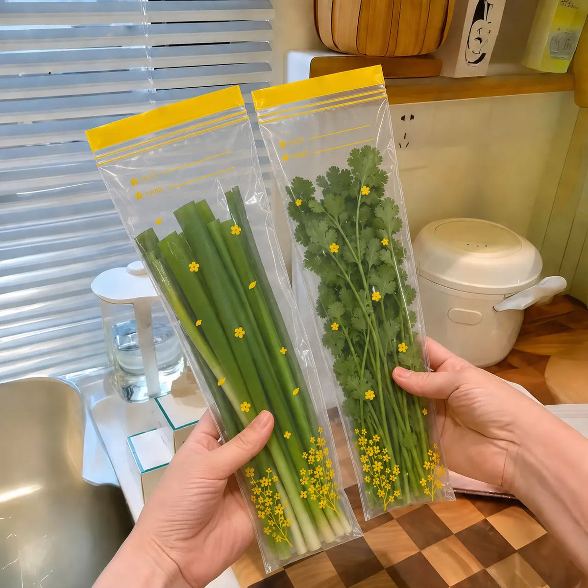 15PCS Thick Double Seal Food Storage Bags, Reusable Self-Sealing Pouches 🥡 - image 10